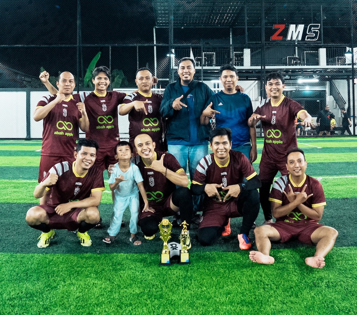 FOURFEO Mini Soccer Pertemukan Empat Generasi Alumni SMUNJU Pontianak, Angkatan 2002 Juara