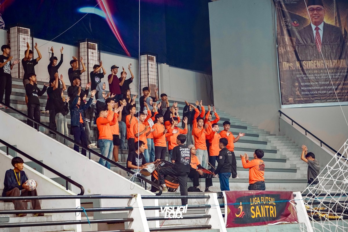 Tampil Kompak dan Kreatif, SMAN 7 Pontianak Raih Juara 1 Best Suporter di STANSA CUP 2026